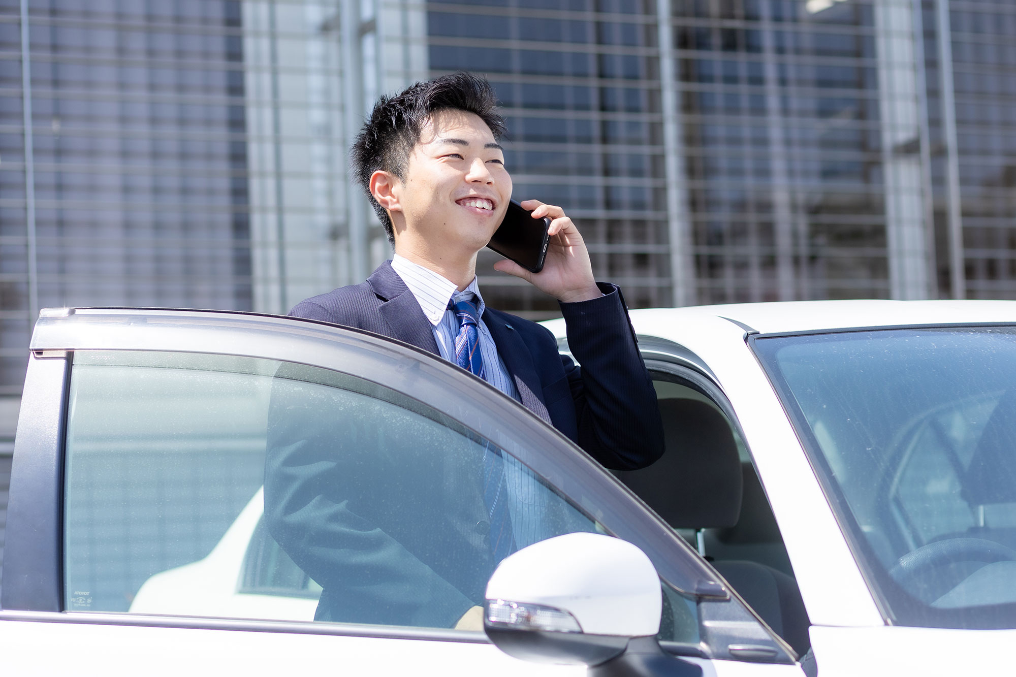 野依 亮真