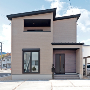 暮らしやすさを追求した<br>ヴィンテージスタイルの家