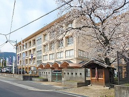 市立下阪本小学校