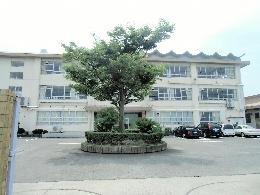 八幡西中学校