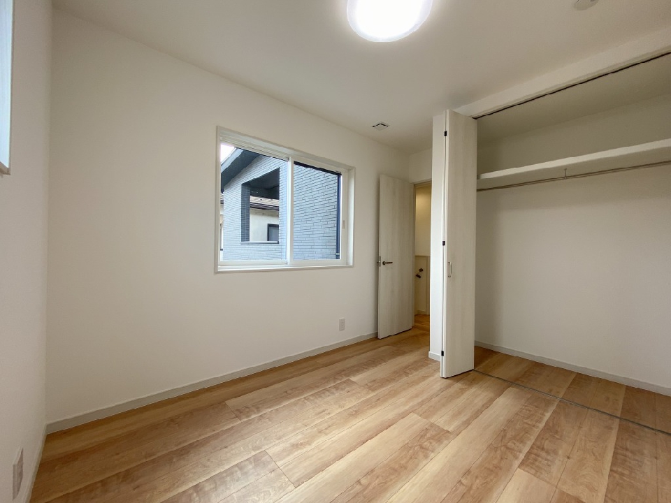 2階 洋室5.2帖（東側）