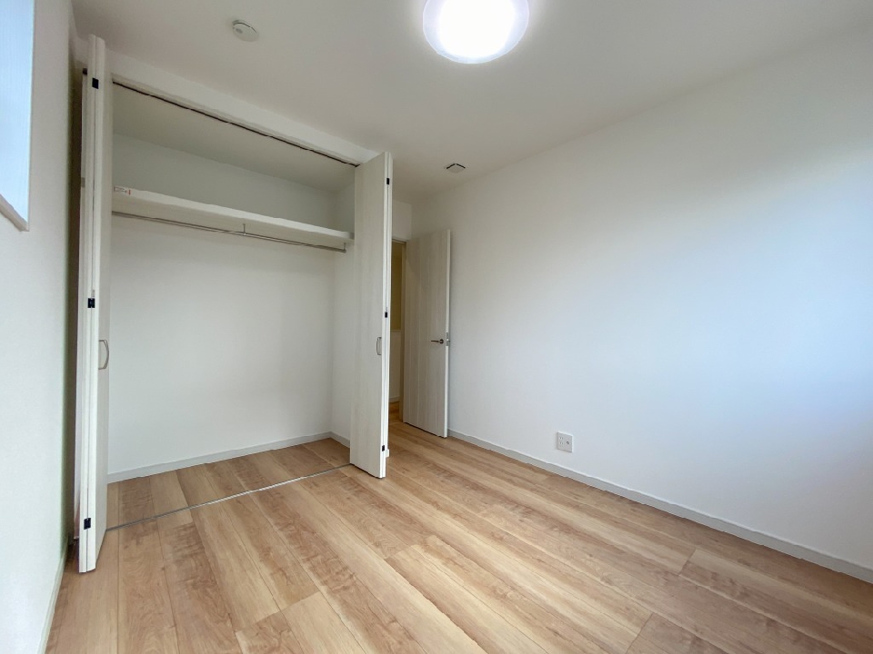 2階 洋室5.2帖（西側）