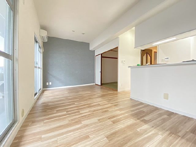 彦根市S様邸<br>キッチン+トイレ交換&床・壁の貼替えリフォーム