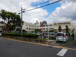 市立治田小学校